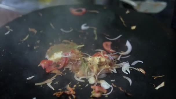 프라이팬 위에는 카라멜 야채를 인도의 — 비디오