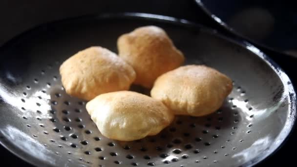Παρασκευή Ινδικού Ψωμιού Για Bhature Cholley — Αρχείο Βίντεο