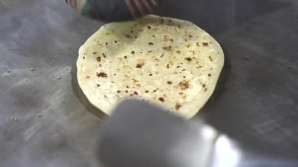 Cooking Indian Bread Parantha Huge Pan Tawa — Stock Video