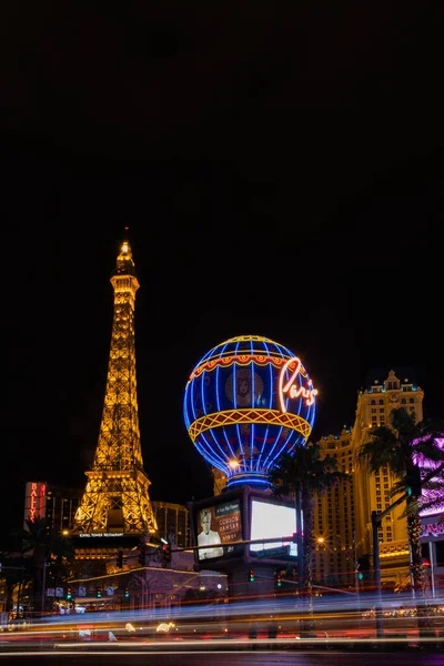 Las Vegas, Nevada / ABD - 10 / 07 / 2018: Paris Las Vegas Hotel & Casino 'daki Eyfel Kulesi kopyası