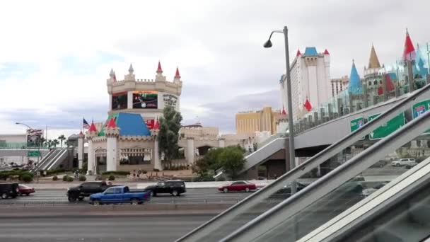 Wide Shot Las Vegas Strip Escalator — Stock Video