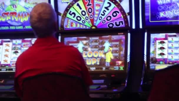 内华达州拉斯维加斯的赌场老虎机 — 图库视频影像