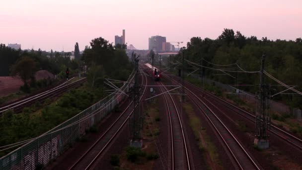 Bahn Bei Der Ankunft Einem Bahnhof Berlin Deutschland Zeitraffer Des — Stockvideo