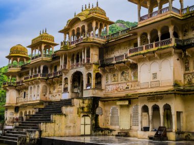 Galta Ji Mandir'in ana sarayı, Jaipur yakınlarındaki Maymun Tapınağı, Hindistan