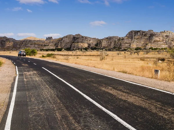 Madagascar Conduciendo Por Ruta Nacional Rn7 Través Las Montañas Rocosas — Foto de Stock