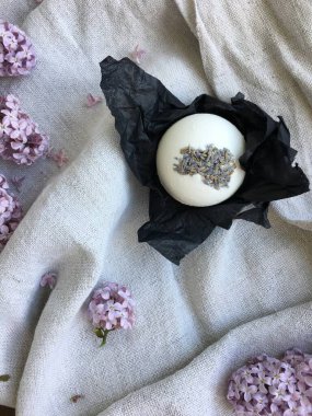 Tuz bombası sonbaharda hoş bir rahatlama sağlar.