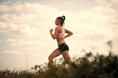 Güzel kadın çalışan