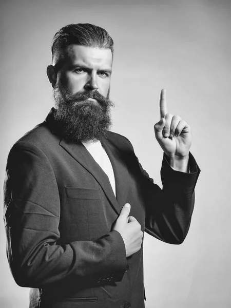 Homem bonito barbudo no casaco — Fotografia de Stock