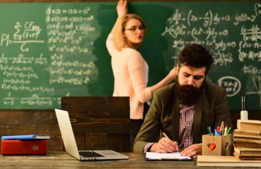 Akademik başarı doğuştan yetenek zor iş hakkında daha fazla olduğunu, öğretmen inanmak gerekir şeyler eylem yoluyla değiştirilebilir, öğretmen hevesli olması gerekir ve onun konu gibi gerekiyor,