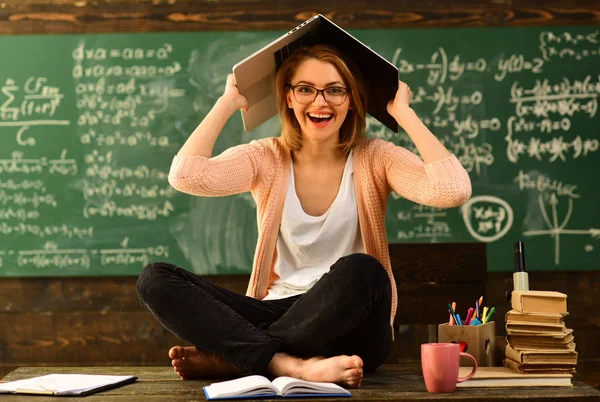 Grandes Maestros Descubren Que Hace Que Los Estudiantes Interesados Utilizarlo —  Fotos de Stock