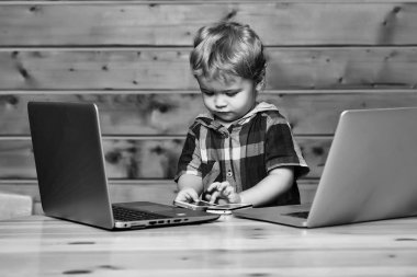 Yakışıklı bilgisayarlarla