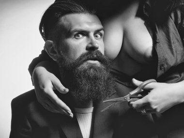 çıplak kadın kesme erkek sakal