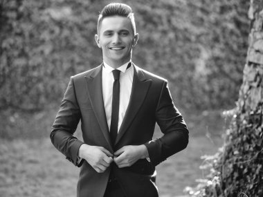 Zarif adam düğmeleri takım elbise ceket