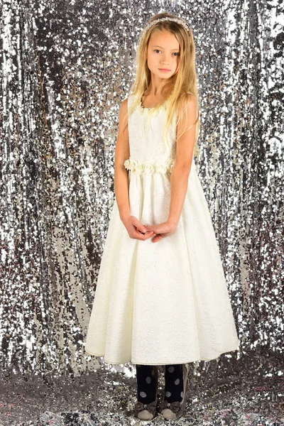 Mode Beauty Beetje Prinses Klein Meisje Modieuze Kleding Prom Fotomodel — Stockfoto