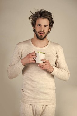 Sabah kahve veya süt ile.