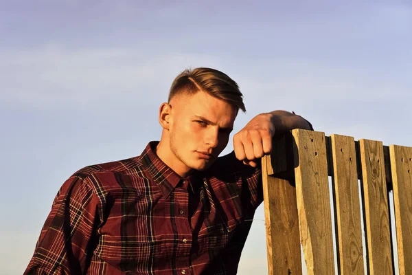 marangoz veya woodworker Sunrise.