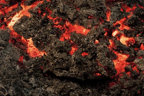 Superficie de roca fundida con textura de magma. Formación geología naturaleza medio ambiente Volcán, fuego, corteza — Foto de Stock