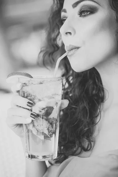 Sexy woman. Lady drinking mojito — Stock Photo, Image