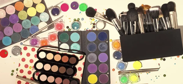 Kleurrijke make-up set — Stockfoto