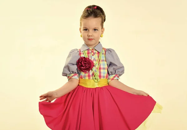Lycklig unge ha kul. Mode och skönhet i pinup stil, barndom. mode och retro stil. — Stockfoto