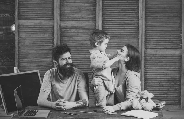 Child Childhood Children Happiness Concept. Boy listening to mom and dad with attention. Family cares about education of their son. Parents teaches son, chalkboard on background. Homeschooling concept — Stock Photo, Image