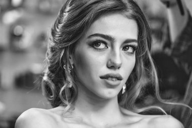 Şehvetli kadın vücut. Makyaj ile güzel kadın