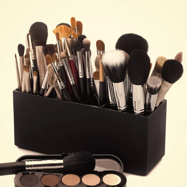 Brushes and palette — Stock Photo, Image