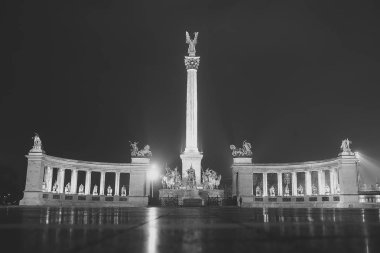 Budapeşte, Macaristan 'daki Kahramanlar Meydanı