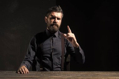 İşadamı veya tablo CEO'su.