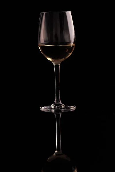 One Beautiful Clear Glass Goblet Tasty Dry White Grape Wine — Stock Photo, Image