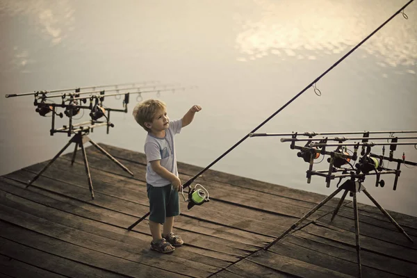 Concepto de pescado de pesca. Infancia . — Foto de Stock