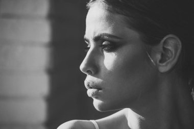 Bir modeldir. Kız makyaj göz farı Vakfı ile