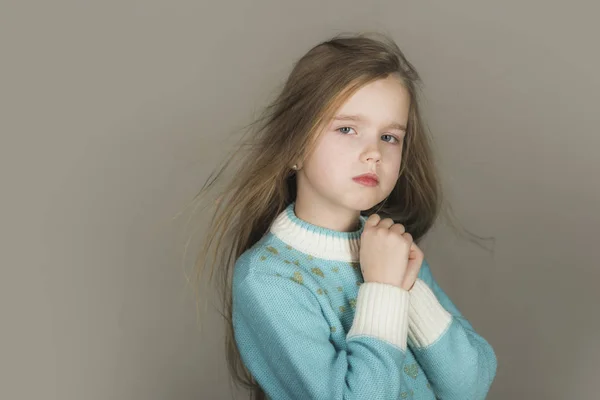 小さな小さな女の子子供の女の子健康的な髪の健康な髪 — ストック写真