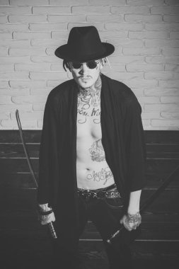 acımasız adam. Harakiri, intihar ritüel