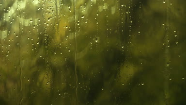 Damla penceresinde. Yağmur damlası penceresinde. cam üzerine yağmur