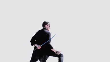 Dövüş sanatları kavramı. Funy adam katana ile