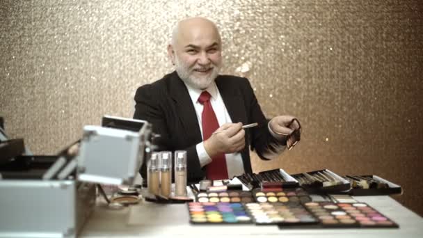 Pincéis de maquiagem profissional e ferramentas — Vídeo de Stock