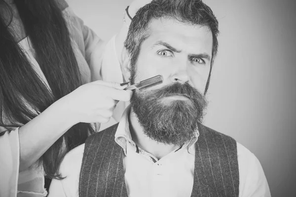 Friseursalon und Friseurmode. Friseur, Hipster-Mode, Schönheit. — Stockfoto