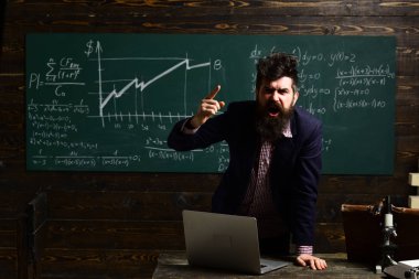 Öğretmen yetenekli lideridir. Başka birinin öğretim öğrenmek için en iyi yoldur. Modern çalışma teknoloji kavramı. Öğretmen şeyler eylem yoluyla değiştirilebilir inanmalı mıyım