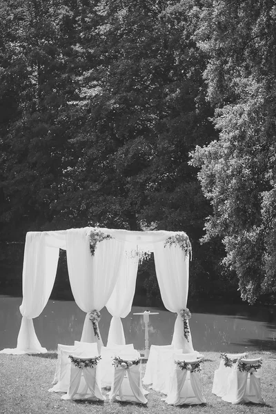 Wedding ceremony. Wedding white pavilion — Stock Photo, Image