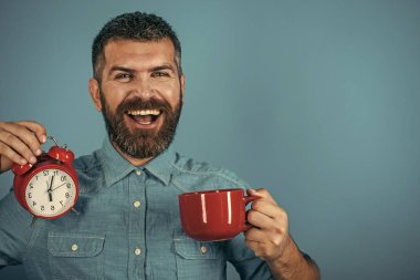 Ferahlık sonu ve enerji. hipster süt Kupası, zaman, kopya alanı ile