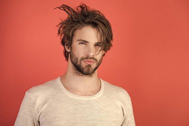 Sabah uyan, günlük hayatın. Berber ve Kuaför, erkek moda.