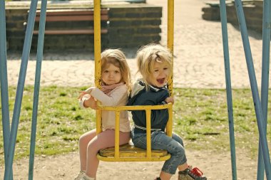 Çocuk iyi eğlenceler. Bahçesi, oyun, eğlence