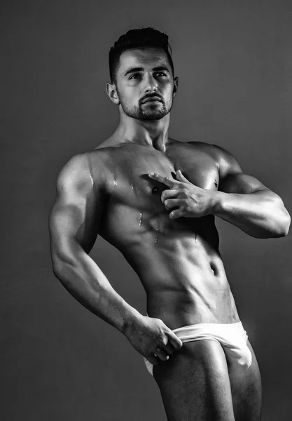 Muskelprotz. schöner Mann oder muskulöser Macho — Stockfoto