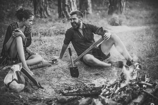 Acampar, caminhadas, férias de verão — Fotografia de Stock