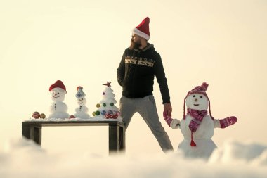 Mutlu Noeller. Kış eğlence ve tatil kutlama kavramı