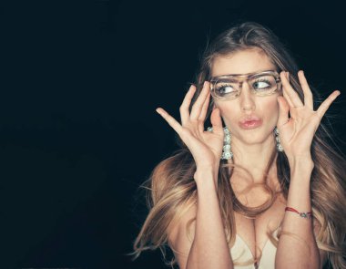 Güzellik kadın giyim moda gözlük, güzellik. Güzellik güzellik modeliyle bak, kopya alanı