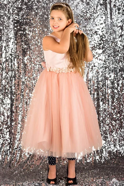 balo elbisesi oldukça küçük kız mezuniyet, parti, kutlama