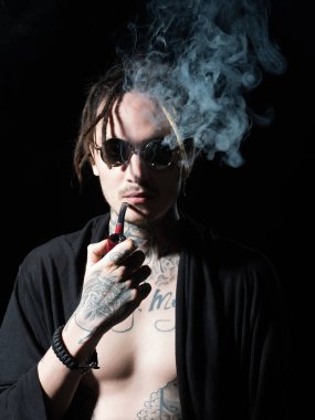 Kötü alışkanlıklar, bağımlılığı