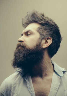 Damat sakal kadar kolay olmamıştı. Adam acımasız sakallı hippi yan görünümü kapatın. Nasıl harika sakal. Yolları yüz saç en iyi duruma getirme. Sakal bakım hileler sakal şaşaalı arıyor devam edecektir